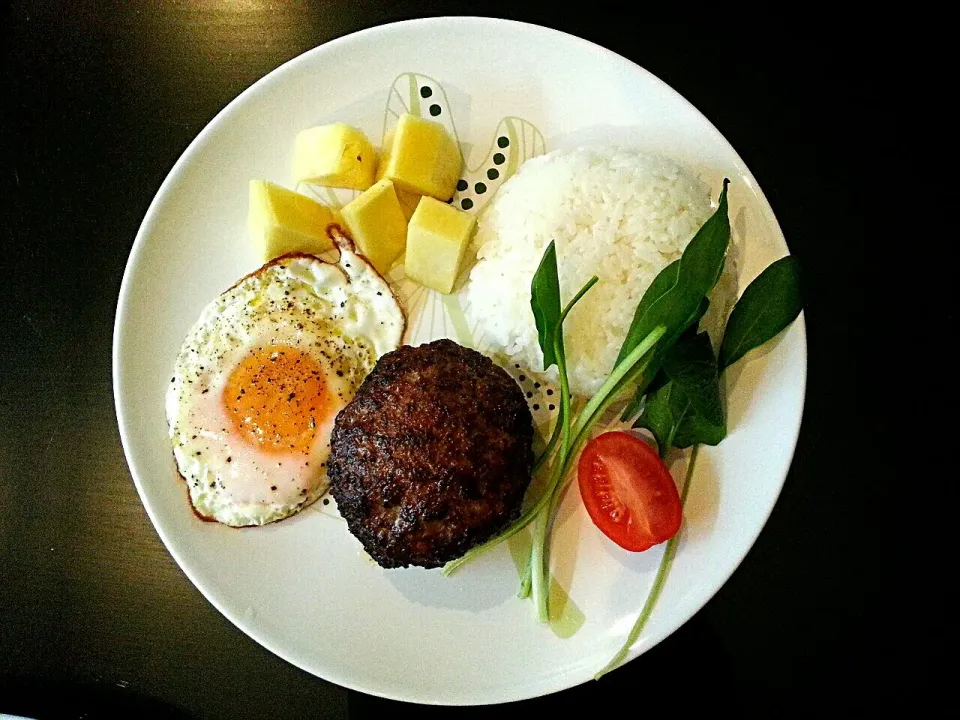 三元豚ハンバーグのランチプレート♪　Hamburg steak lunch ♪|BUBUさん