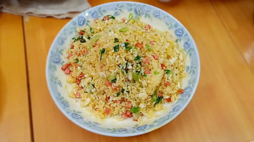 Fried rice with sausage|Kevin Maさん