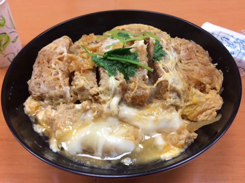 カツ丼|ますおさん