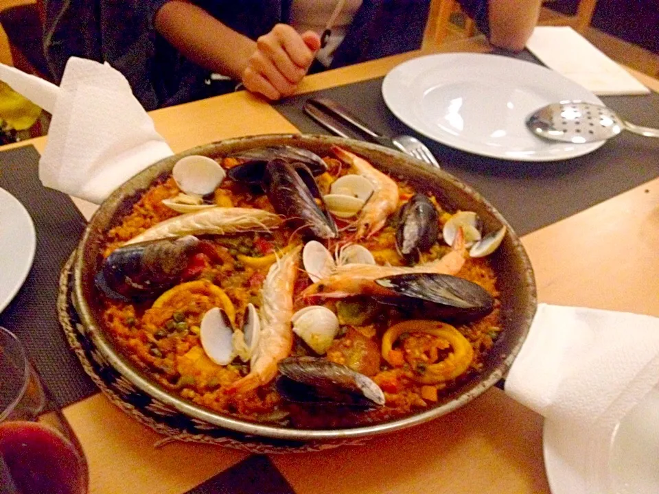 Snapdishの料理写真:España_paella mixta|YiChen*さん