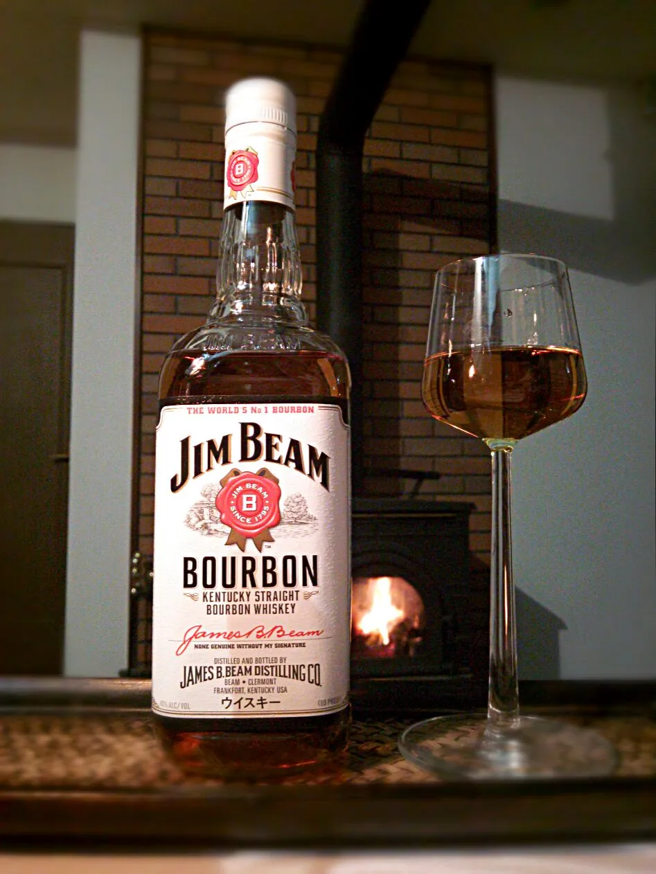 My night cap for tonight.
It's Bourbon, my dear.|quitaさん