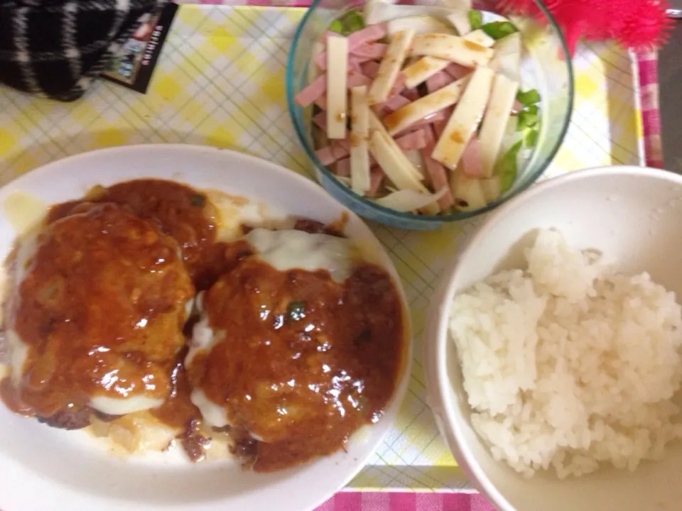 ひき肉とコンビーフのチーズハンバーグ|智さん