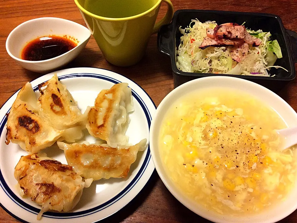 焼き加減バラバラ餃子、簡単中華風コーンスープ 2015.2.9|キラ姫さん