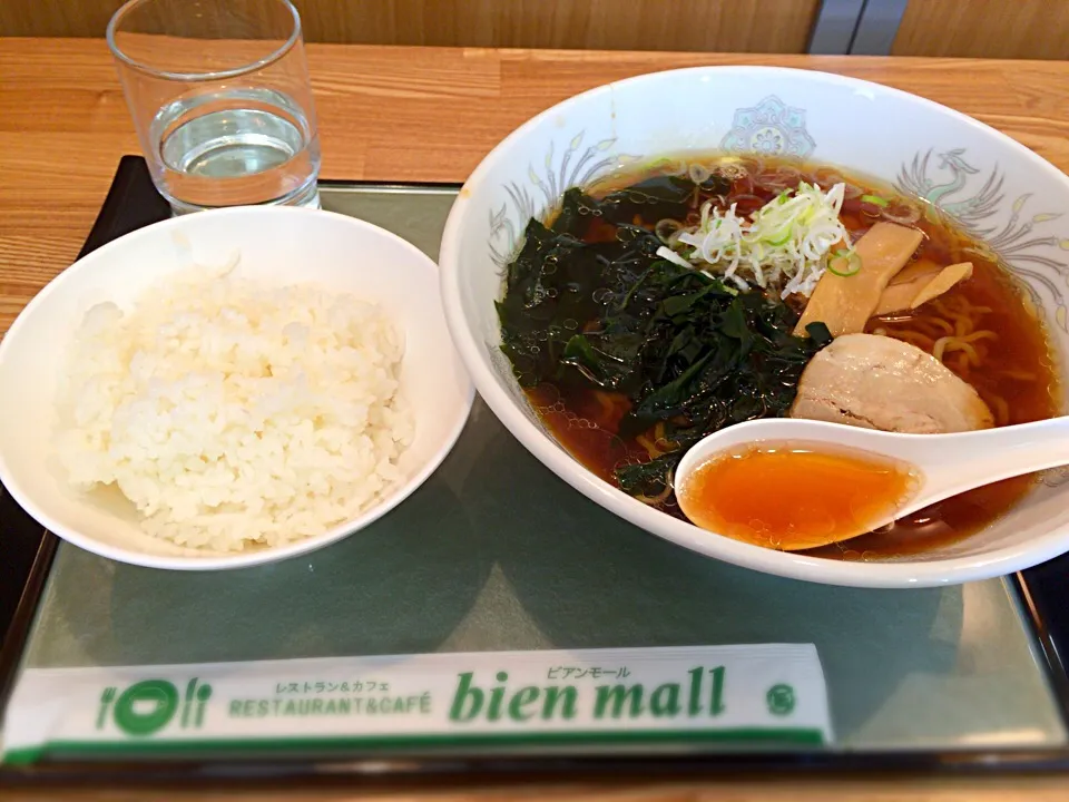 醤油ラーメン＋ご飯(小)|ぬぬ。さん