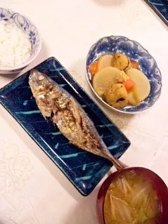 昔作った料理🍴鯵の焼き魚とガンモドキと根菜の煮物🐟、大根の味噌汁|♥️さん