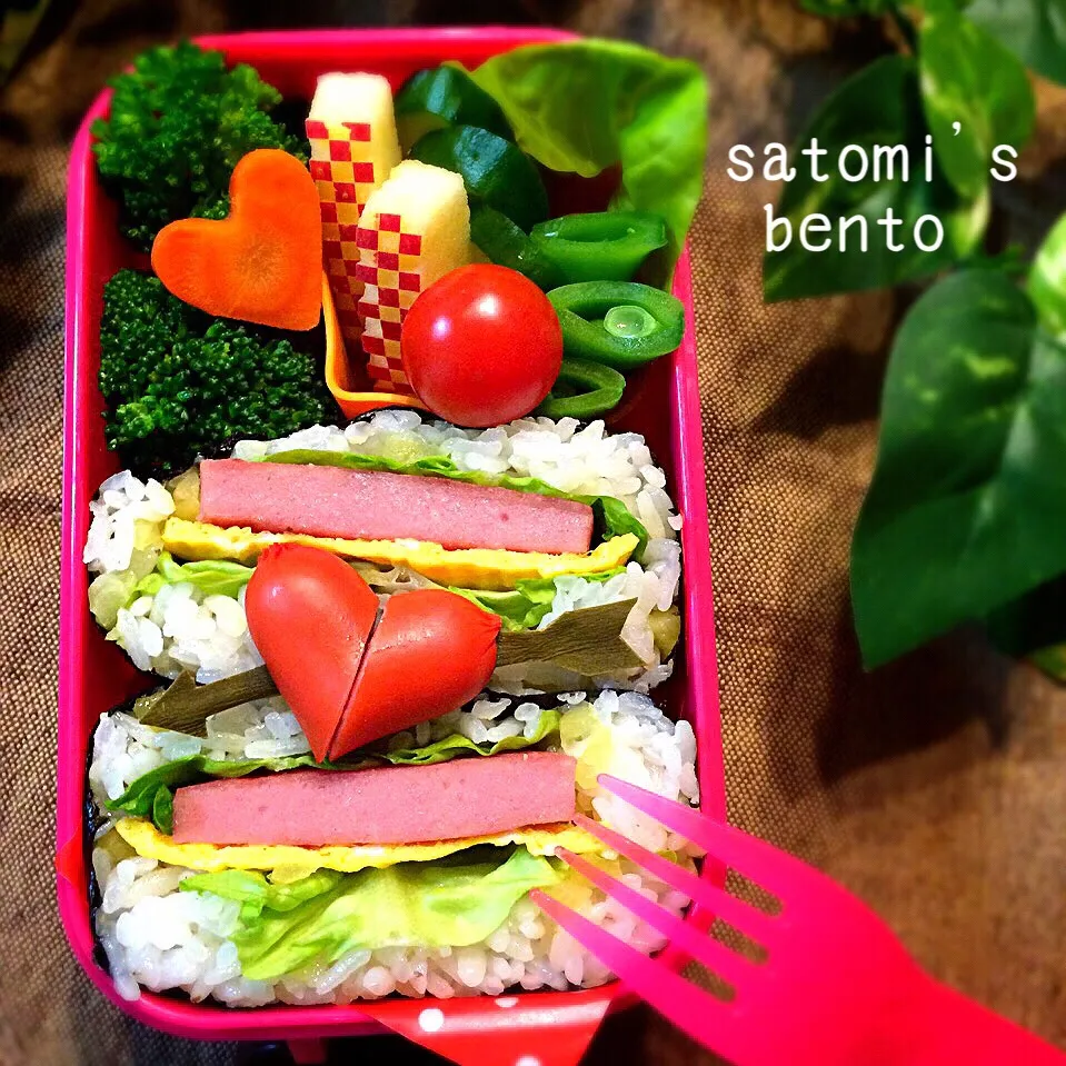 『バレンタインのおにぎらず』子ども弁当|さとみ (satomi_foodart)さん