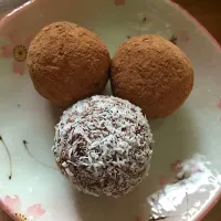 VEGAN chocolate truffles|khulanさん