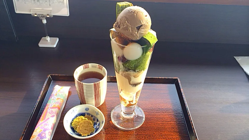 Snapdishの料理写真:ほうじ茶パフェ|さやかさん