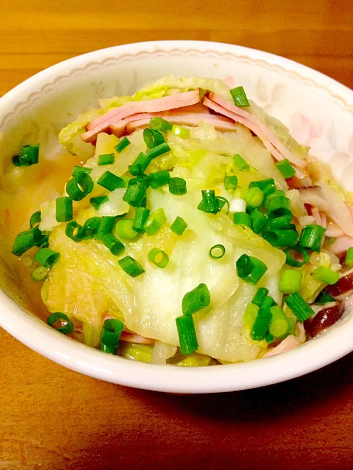 白菜とベーコンのミルフィーユ蒸し🍲和風スープ|まいりさん