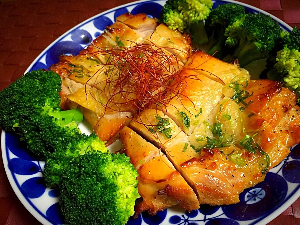 オヤジ特製「鶏肉のグリル」再び♪(#^.^#) 白ワイン🍸で乾杯！😋|TETSU♪😋さん