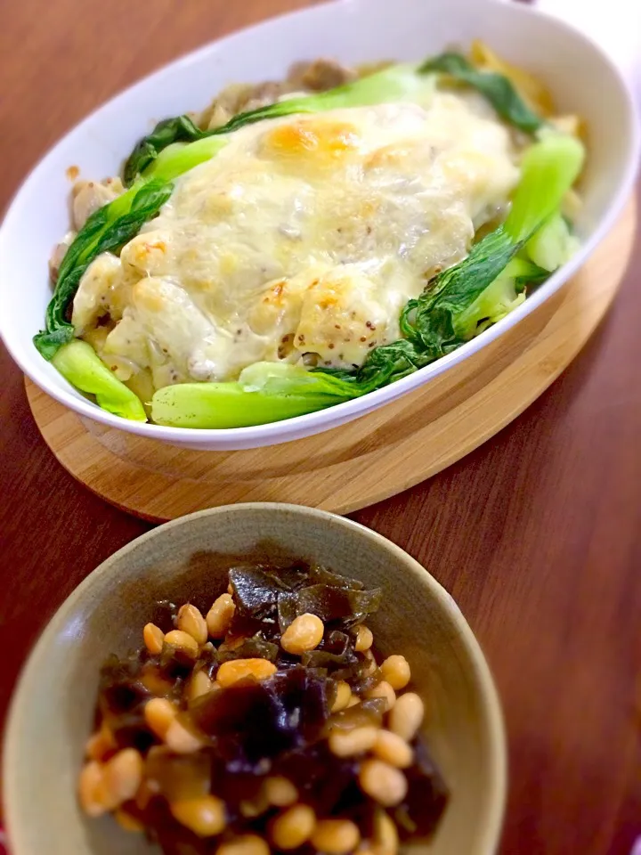 ドイツ産チーズを使ってグラタン&ザ日本の大豆と昆布の煮物(昆布は味噌作りの物をリメイク)|リリエリーさん