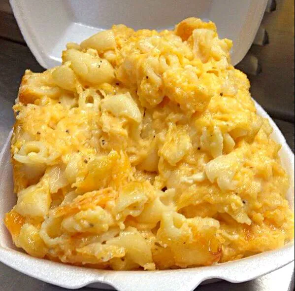 👄 😋 👄 It's Tasty Tuesday 👄 😋 👄 My Lil Foodie Princess & I picked up some Tasty Macaroni and Cheese 😊to share for After School #Snack 😋 💯 #Snack #Pasta #Food sta|Alisha GodsglamGirl Matthewsさん