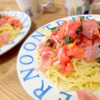 Snapdishの料理写真:生ハムとトマトの冷製パスタ✨✨|ろっちゃん🍀さん