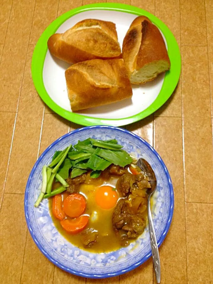 Snapdishの料理写真:ベトナムのbanh mi bò la|マイトョアさん