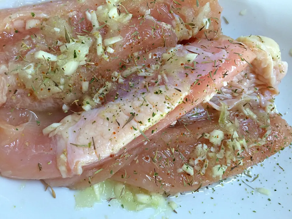 Marinating herb chicken breast steak!🐓|Nigel Nakadaさん