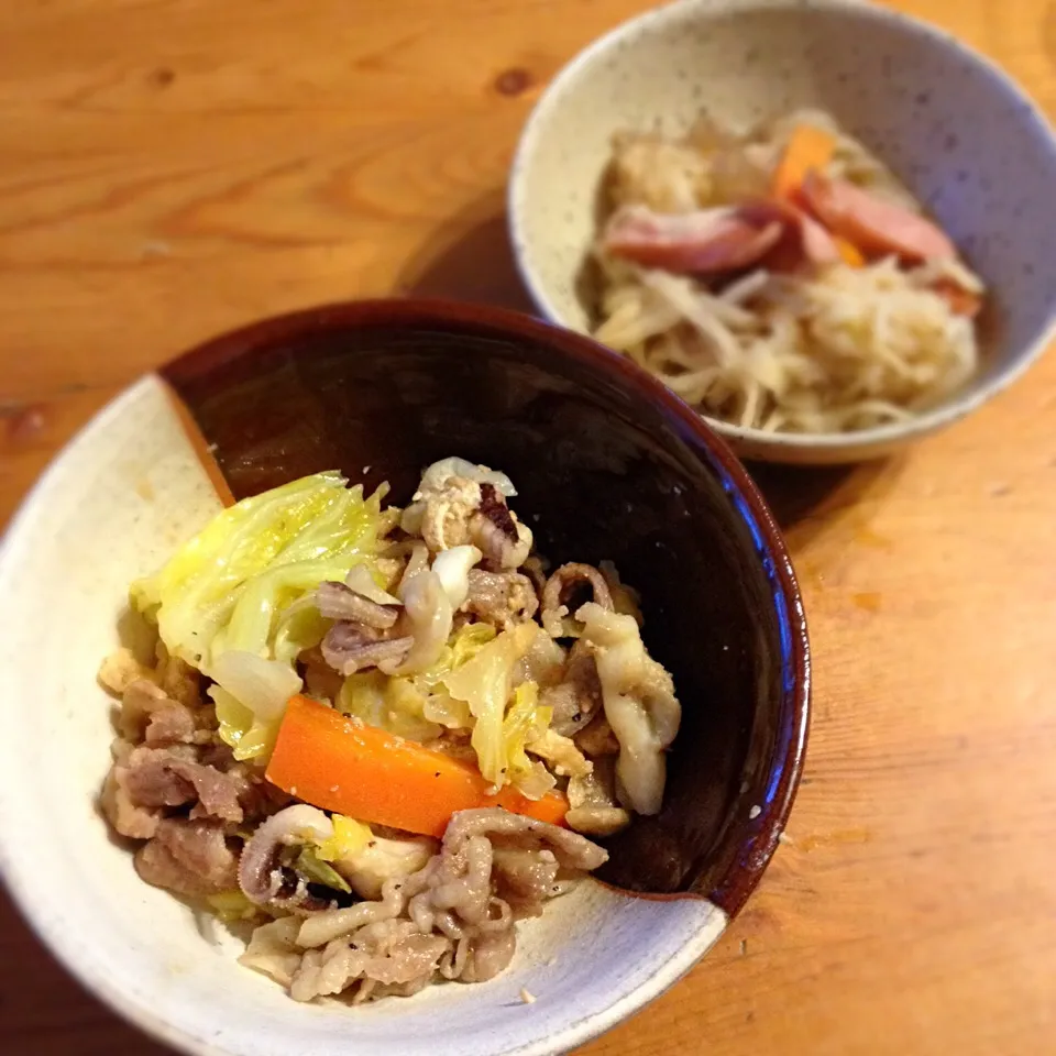 Snapdishの料理写真:2/11晩ごはん『豚肉とイカ下足の味噌バター炒め』『切干し大根』|Kenji Kinoshitaさん