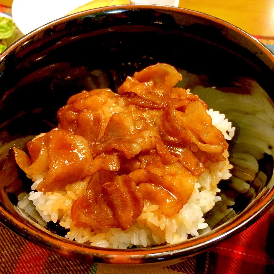 豚バラ丼で夕食🍚🍚🍚|かずみさん