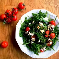 Snapdishの料理写真:fresh arugula tomatoe salad