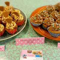 "Stroopwafel" and chocolate cupcakes :) #stroopwafel  #Chocolate #cupcake #|Anniekさん