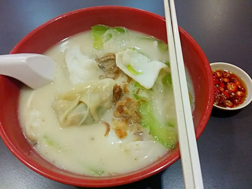 Beehoon fish soup with bittergourd & dumplings 😍😜😙|🌷lynnlicious🌷さん