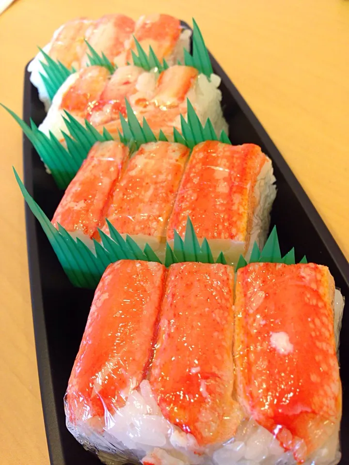 ずわいの押し寿司。|さとるさん