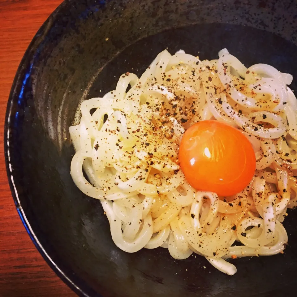 釜玉バターうどん🍳 うどん屋バカ一代さん真似してみた|かまさん