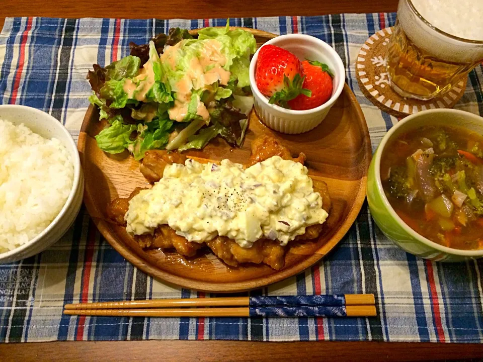 煮込みチキン南蛮〜タルタルソース  お野菜スープ サラダ 苺|haseseさん