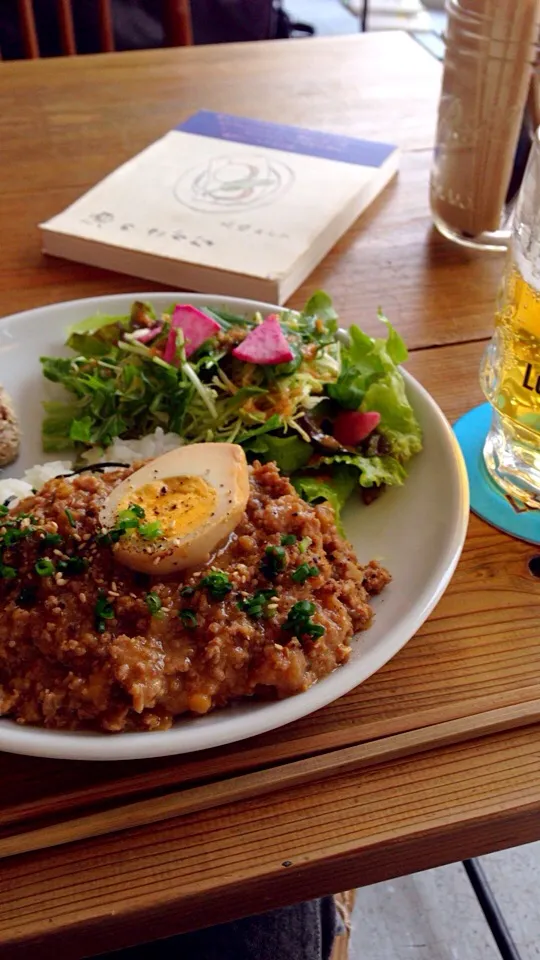 魯肉飯（ルーローファン）。
ルーロー飯は台湾屋台の人気料理で豚肉を醤油ベースの甘辛だれと香辛料で煮込んだもの。|しらこさん