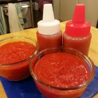 Snapdishの料理写真:Homemade Sriracha sauce; extra hot, no preservatives.|Chef On Qさん