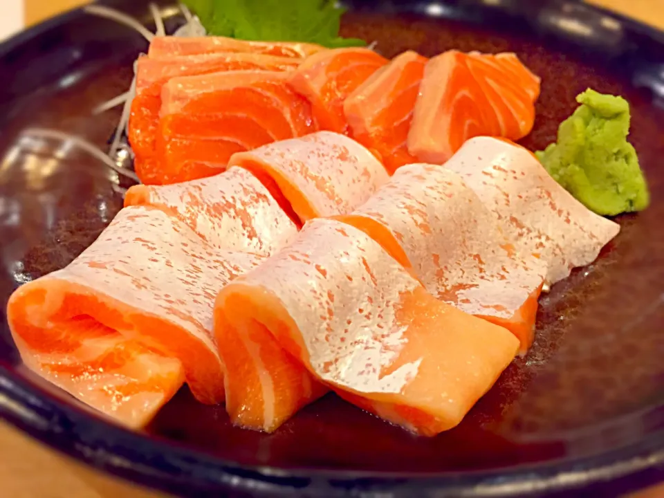 Snapdishの料理写真:Sake sashimi|dawn ngさん