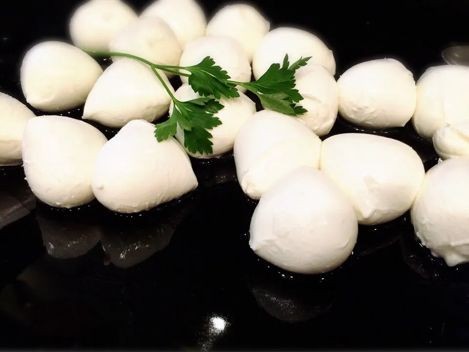 Mozzarella Bufala bocconcini|Kenny E.Wataruさん