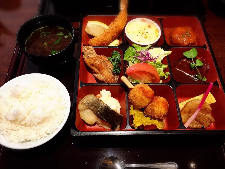 Bento Box|Kenny E.Wataruさん