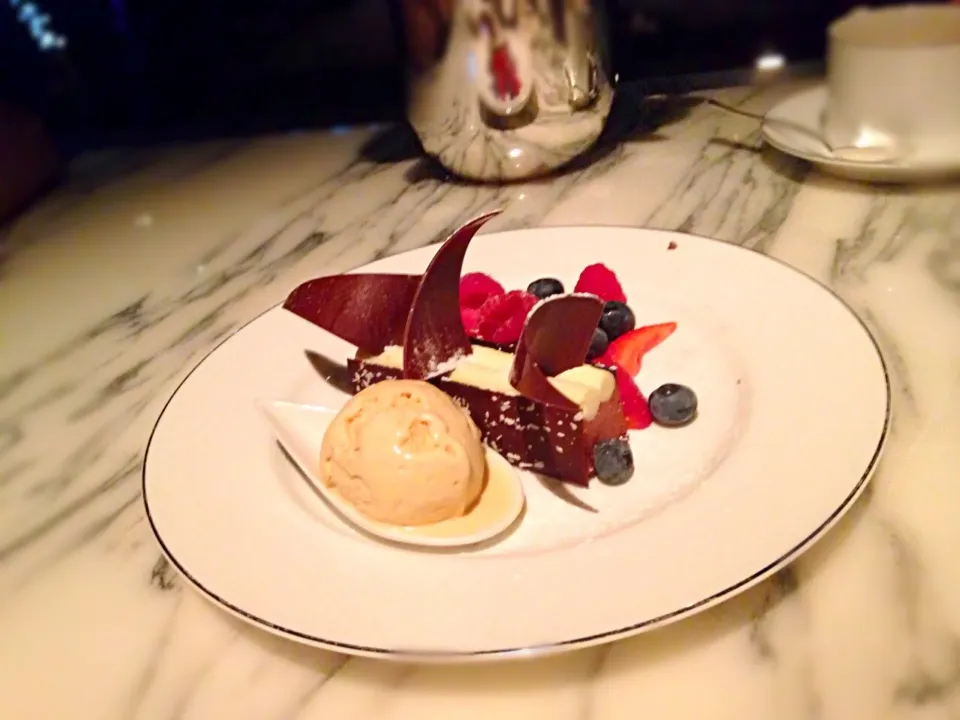 Grand Hyatt lamington dessert in Sydney|charmaineさん