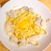 Snapdishの料理写真:Pasta with eggyolk|lori sさん