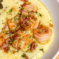 Snapdishの料理写真:Shrimp and grits with pancetta|lori sさん