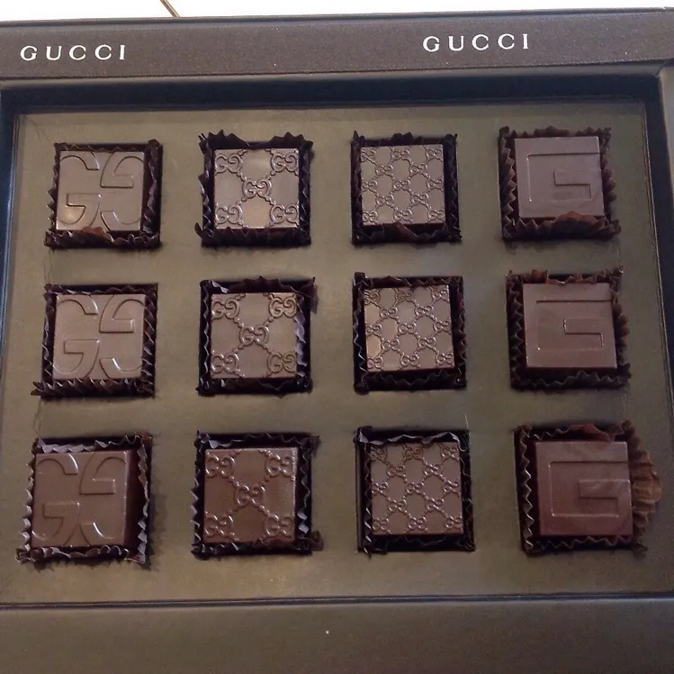 今日は、2月14日。GUCCIチョコをプレゼント‼️|ドクターにしやま由美式時計回りダイエットプレートさん