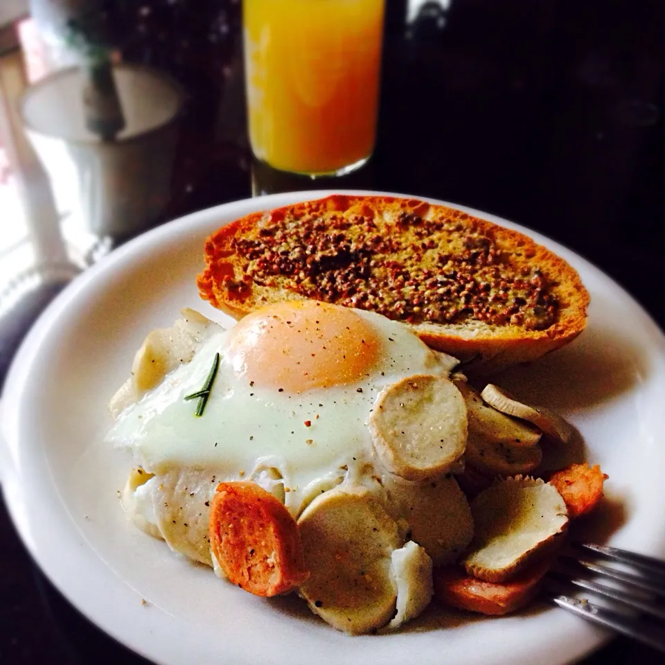 Baked mushroom & egg with homemade bread 🍞🍳|Nonononoさん