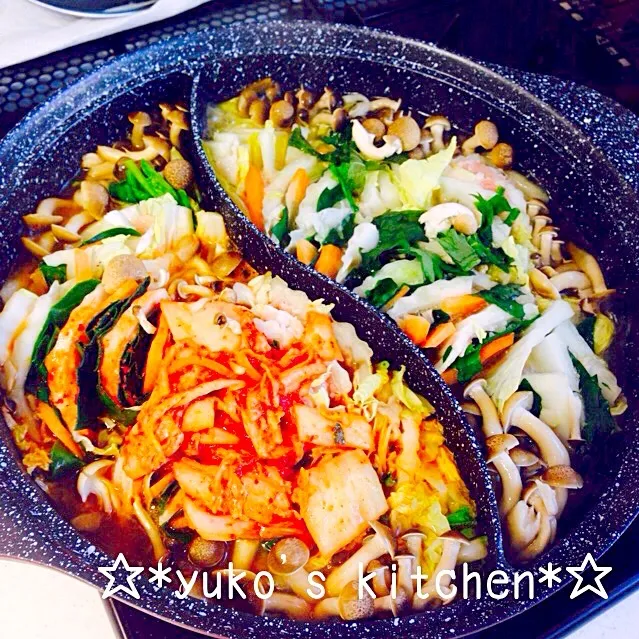 Snapdishの料理写真:ミルフィーユ鍋をキムチverと蕎麦つゆ柚子胡椒verで♡|☆*yuko's kitchen*☆さん