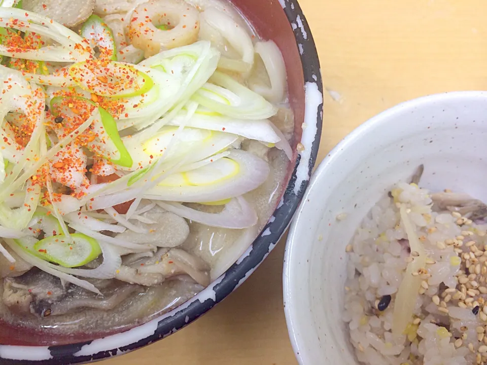 ほうとう風具沢山胡麻味噌うどん＆舞茸と岩下の新生姜の炊き込みご飯|めいたん☆さん