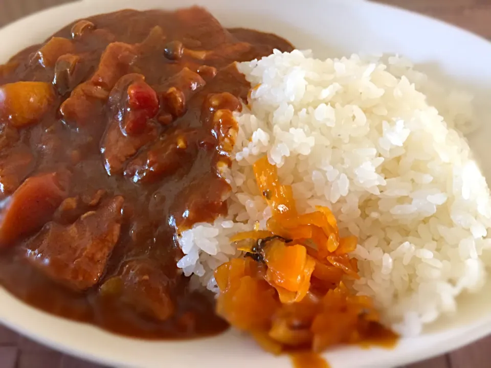 残りモノで作ったカレーライスです。レンコンの歯ごたえがなかなか良かったです！|taka-chanさん