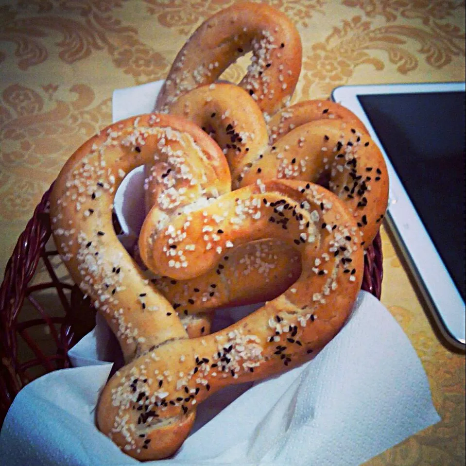 pretzel|Joanna Rembarzさん