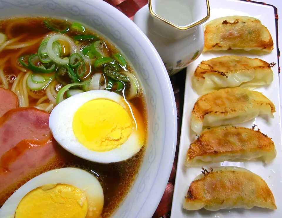 息子が貰ってきた和歌山ラーメン  餃子|Hiroshi  Kimuraさん