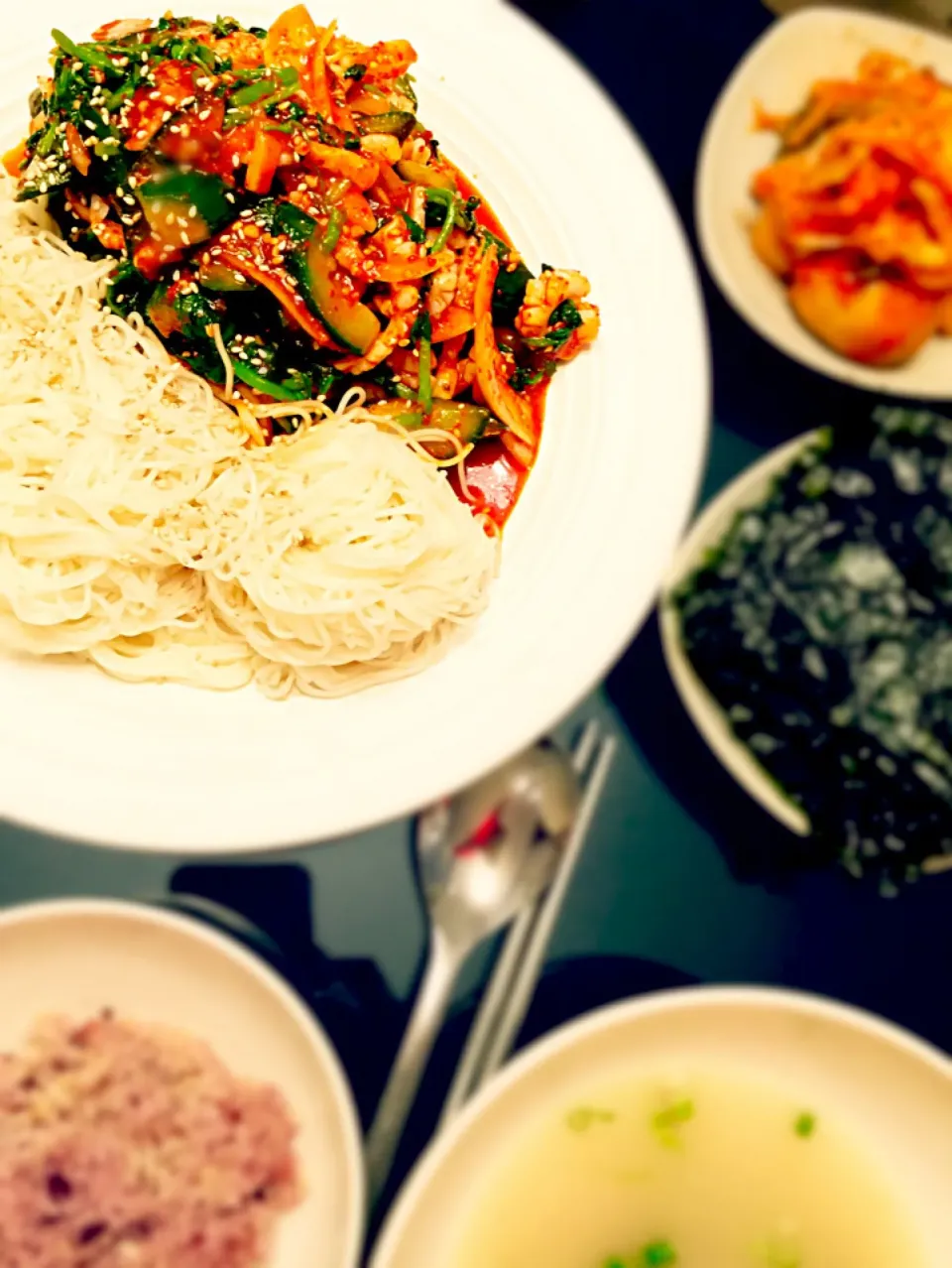 Spicy cuttlefish salad with cucumber, watercress and cold noodle.|kyungさん