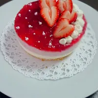 Snapdishの料理写真:苺のレアチーズケーキ|綾奈さん