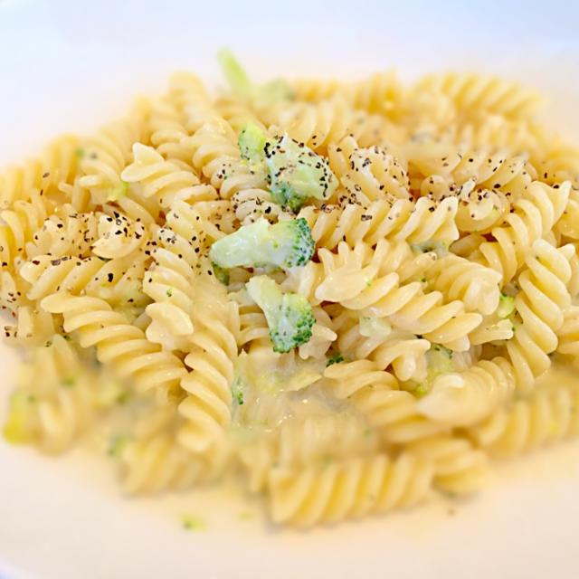 ブロッコリーのチーズクリームパスタ/Kenji Someya SnapDish[スナップディッシュ] (IDuWCuea)