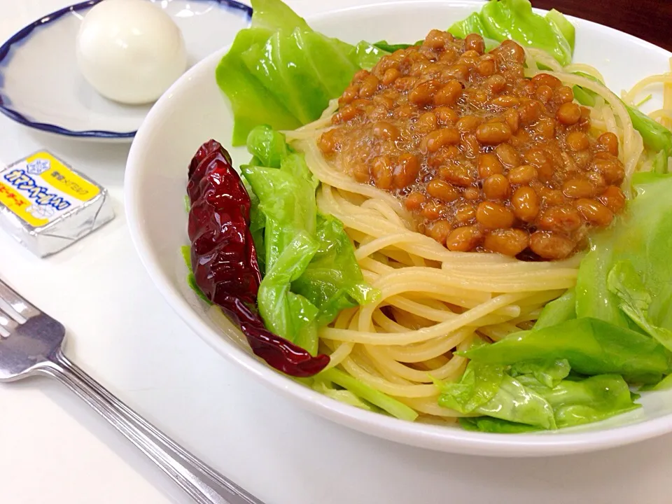 キャベツと納豆の大根おろし和えパスタ|よっつん(ღ˘⌣˘ღ)さん