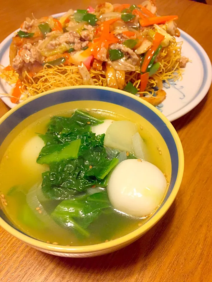 Snapdishの料理写真:皿うどん&黒豚餅餃子で野菜スープ|さくたえさん