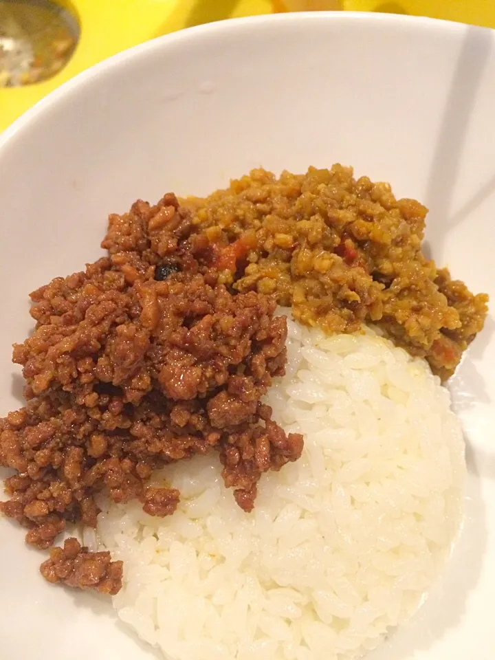 Snapdishの料理写真:日曜カレーがダブルキーマに！もう一種類作ってみた。|大阪カレー部長さん