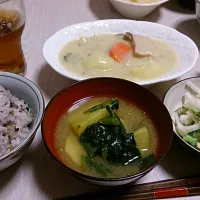 Snapdishの料理写真:クリームシチュー、大根とホタテのサラダ、お味噌汁（さつまいも、ほうれん草）、ご飯|beesukei（献立備忘録）さん