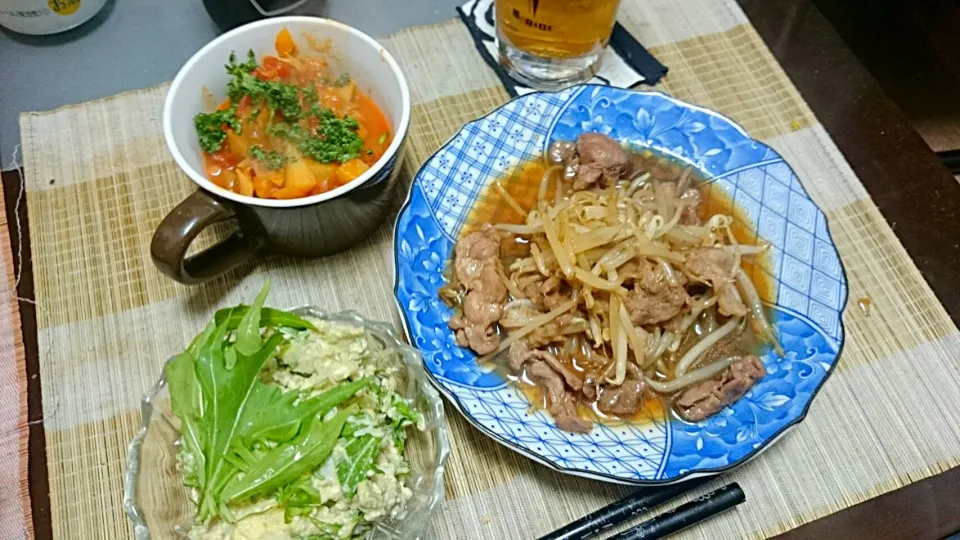 ラム肉炒め＆ミネストローネ＆水菜とアボカドのサラダ|まぐろさん